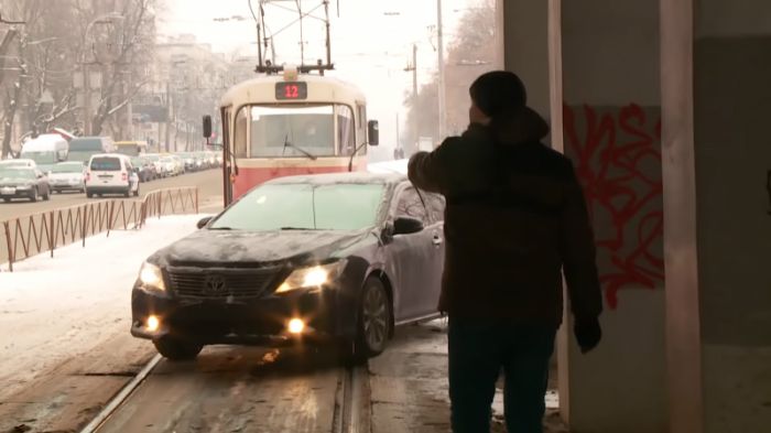 Киевте қазақстандық дипломат түсірілген видео: СІМ оқиғаны растады
