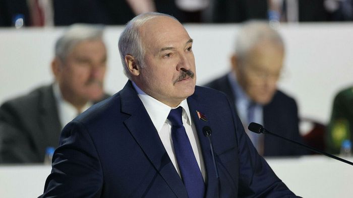 Лукашенко Беларусьте "билік транзиті болмайды" дейді