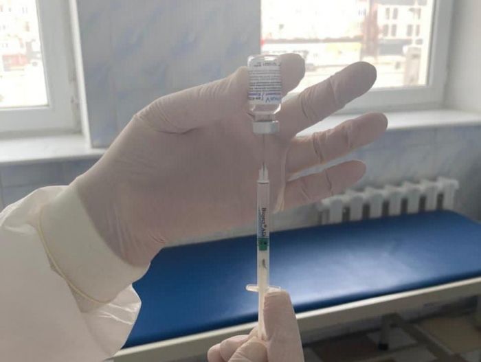 Атырау облысында 140 адамға коронавирусқа қарсы вакцина егілді