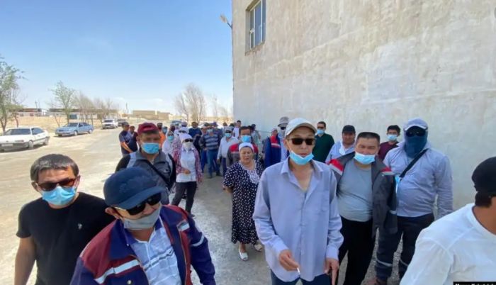 Маңғыстауда ереуілдеген жұмысшыларға көше сыпырушылар қосылды