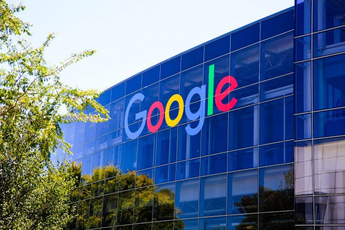 Google вакцина алмаған қызметкерлеріне кеңсеге келуге тыйым салды