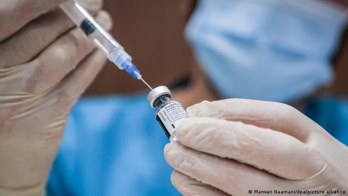 Маңғыстауда вакцина паспортын 30-50 мың теңгеге сатқан дәрігерлер анықталды 