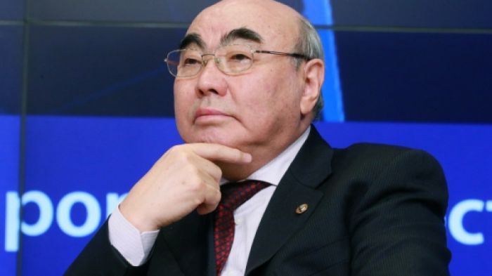 Қырғызстанның экс-президенті Ақаев Бішкекке оралды