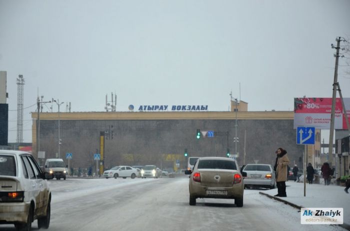 Атырауда әуежай мен теміржол вокзалы бұрынғы жұмыс кестесіне оралды