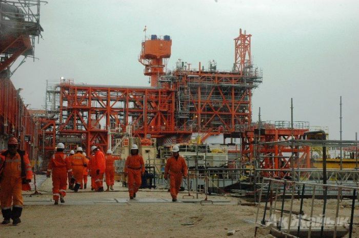 NCOC мердігерлері мен қосалқы мердігерлері жұмысшыларының еңбекақысын көбейтті