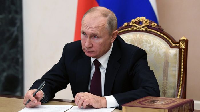 Путин санкцияны ұлғайтатын жаңа қаулыға қол қойды