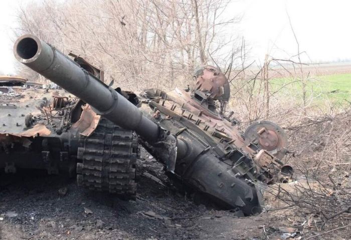 Пентагон Ресейдің мыңға жуық танкісінен айырылғанын хабарлады