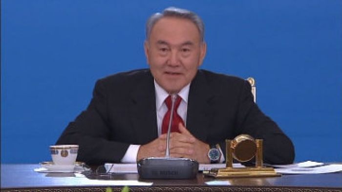 Назарбаев барлық қазақстандық әйелдерді 8 наурыз мерекесімен құттықтады