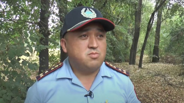 Алматыда нәрестені құтқарған Нұржан Шатунов полиция майоры шенін алды