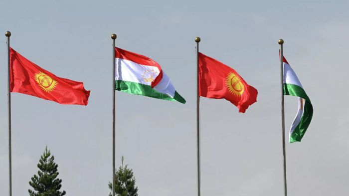Қырғызстан мен Тәжікстан бірлескен хаттамаға қол қойды
