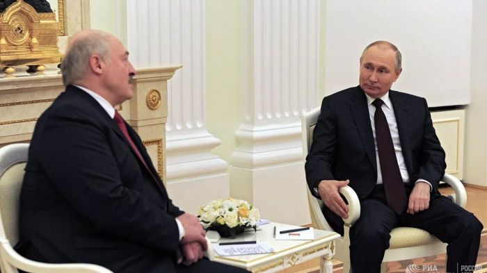 Лукашенко мен Путин бірлескен аймақтық әскерлер тобын жасақтауға келісті