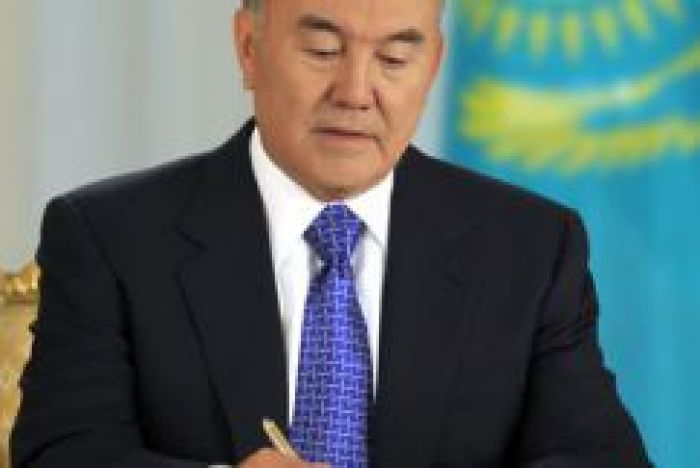Назарбаев «А» корпусының мемлекеттік әкімшілік қызметінің кадр резервіне іріктеу қағидаларын бекітті