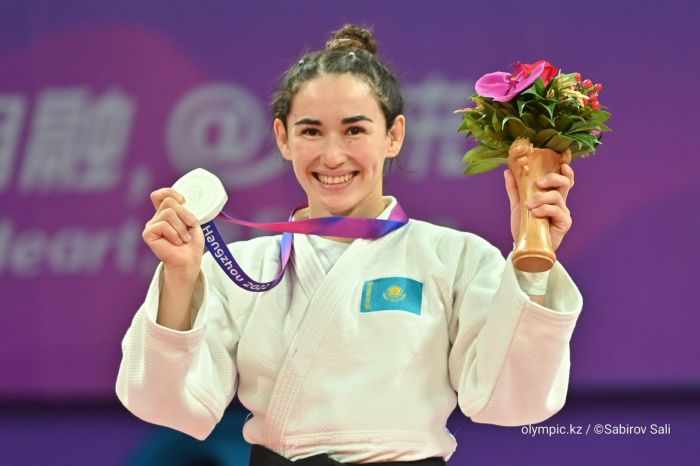  Әбиба Әбужақынова Қазақстан құрамының қоржынына алғашқы медаль салды
