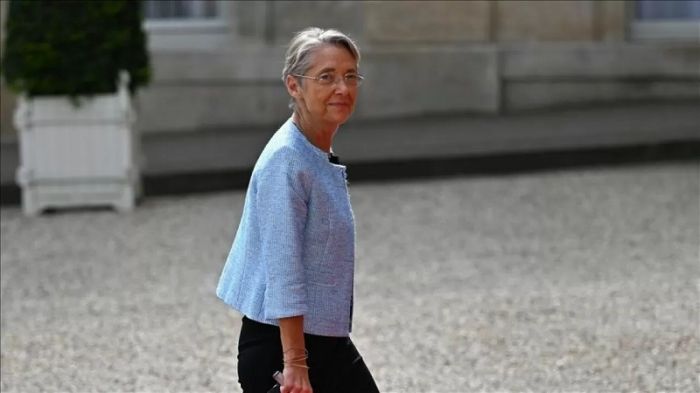Франция премьер-министрі Элизабет Борн отставкаға кетті