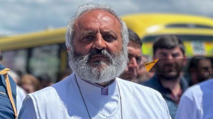 Армения оппозициясы архиепископ Галстанянды премьер қызметіне ұсынды
