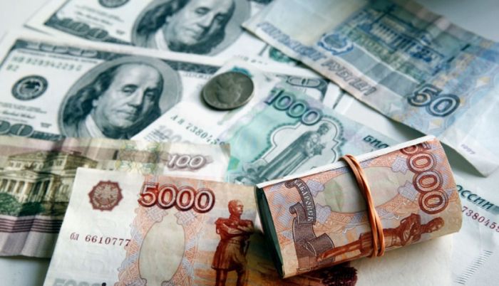 Қазақстандықтар рубль тапсыру бойынша рекорд орнатты
