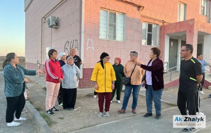 «Не үшін төлеп отырмыз?»: Жұлдыз ықшамауданының тұрғындары ПИК-ке талап қойды