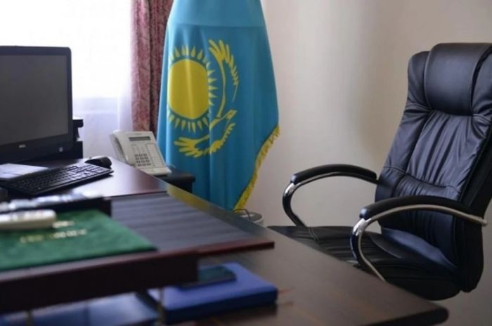 Жоғары білімі жоқ мемлекеттік қызметкерлерге саяси қызметке тағайындалуға рұқсат етілмек