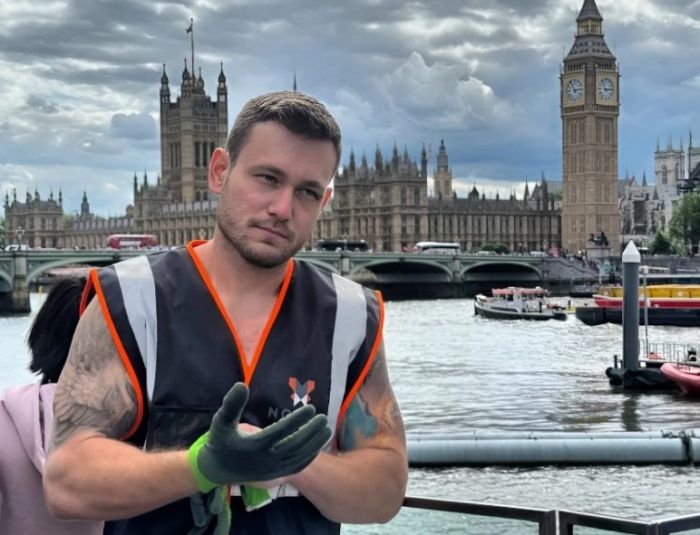 Қазақстанның әлем чемпионы Ұлыбританиядан саяси баспана сұрады