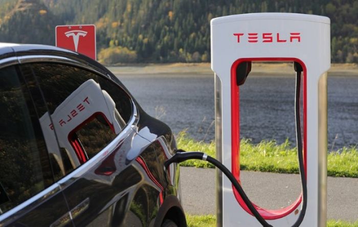 Еуропалықтар Tesla көлігінен бас тартуда