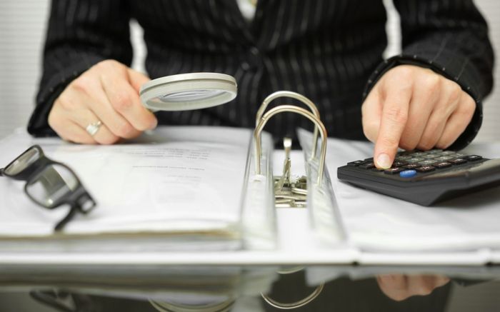 Бюджеттік кредит алып, бос қаражатты депозитке салып отырған