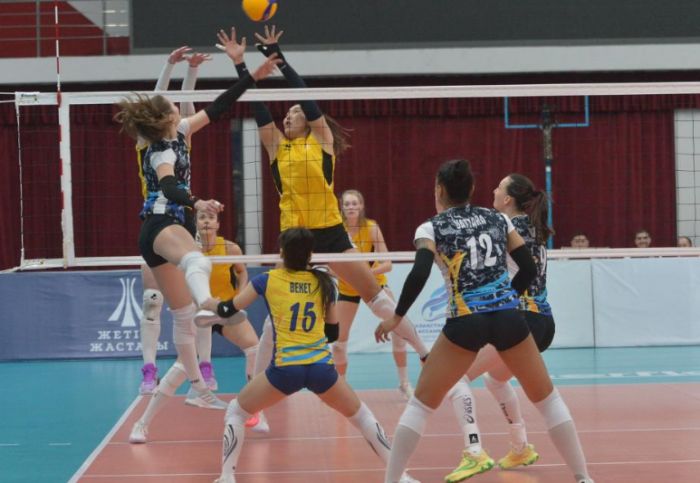«Жетісу» волейбол қыздар командасы ел Чемпионатының IV турындағы алғашқы ойында жеңіске жетті
