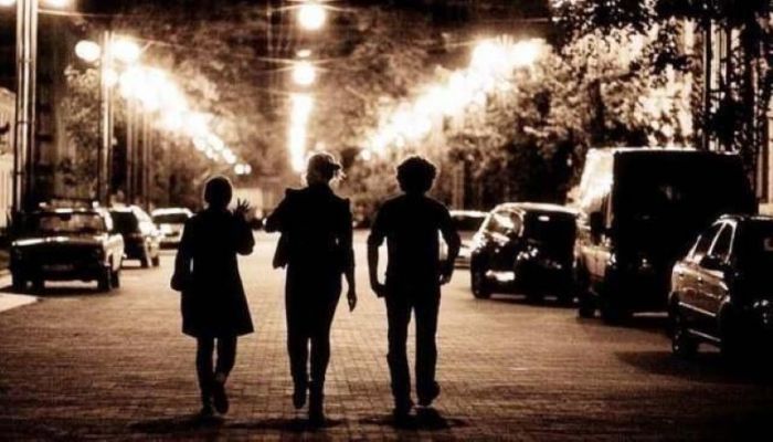 Қауіпсіздік пе әлде құқық бұзу ма? Көшеде​ кәмелетке толмағандарды тексеру Атырау тұрғындарын алаңдатып отыр