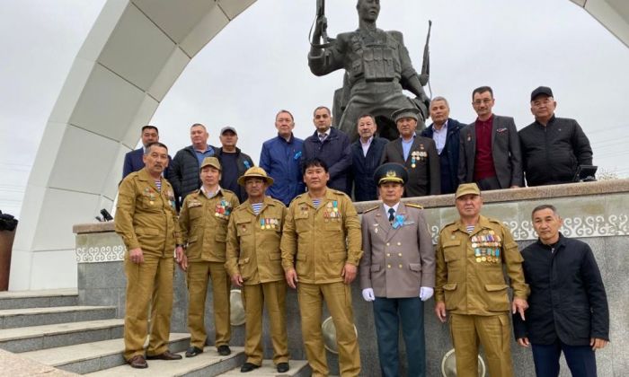 Ауған соғысы ардагері жазасын өтеушілермен кездесті