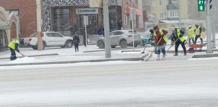 ​Атырауда қар тазалау жұмыстары жүріп жатыр