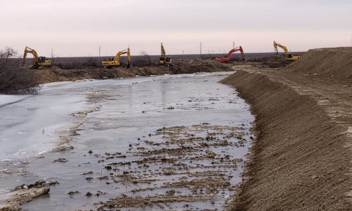 ​Жем жағасына бөгеттердің салынуы жергілікті шаруалардың наразылығын тудырды
