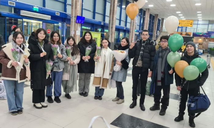 Атыраулық оқушылар халықаралық дебат турнирінен жүлдемен оралды