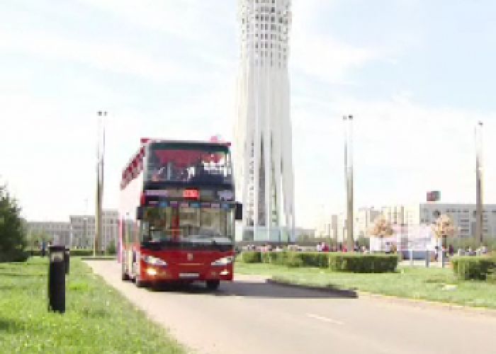 Астанада қосқабатты автобустар қатынай бастады