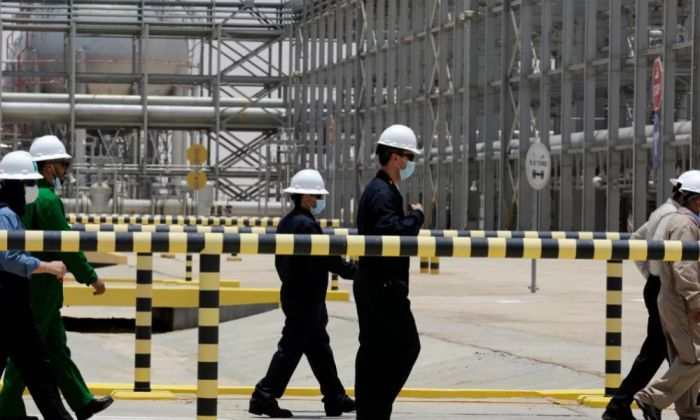 ​Сауд Арабиясының мұнай алыбы Aramco мұнай бағасының төмендеуінен табысын жоғалтуда