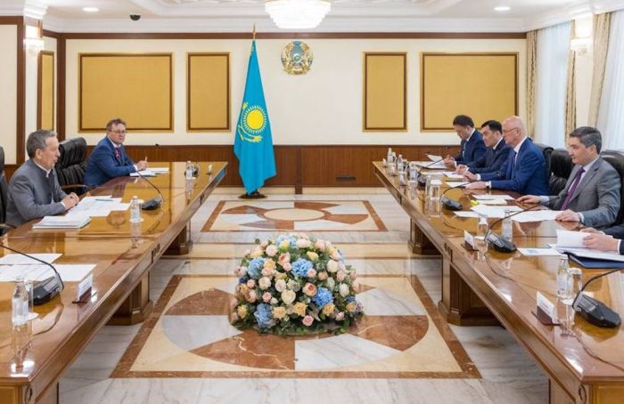 Олжас Бектенов пен «Татнефть» басшысы Атыраудағы ірі мұнай-химия жобаларын талқылады