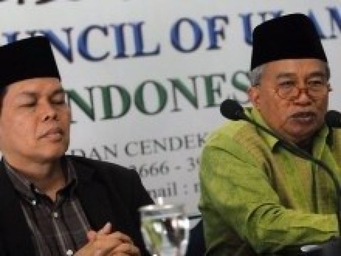 Индонезия мұсылмандары «Әлем аруы» байқауымен күресіп әлек
