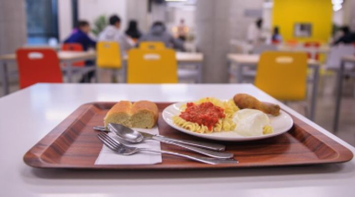 Абай облысында жергілікті атқарушы орган балаларды тамақтандыруға арналған қаражатты үнемдеуге тырысқан