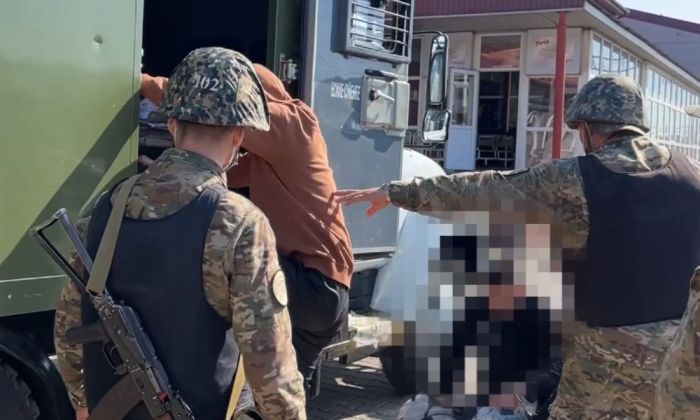 Ресейден аса ірі мөлшерде алаяқтық жасады деген күдікті экстрадицияланды