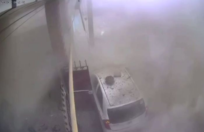 Алматыдағы жарылыс: үйінді астынан адам денесі табылды