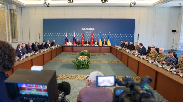 Стамбұл келіссөздері: Ресей оқ атуды сөзсіз тоқтатудан бас тартты