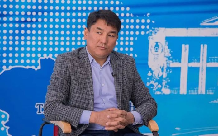Алмасбек Садырбайға қандай айып тағылып отыр?