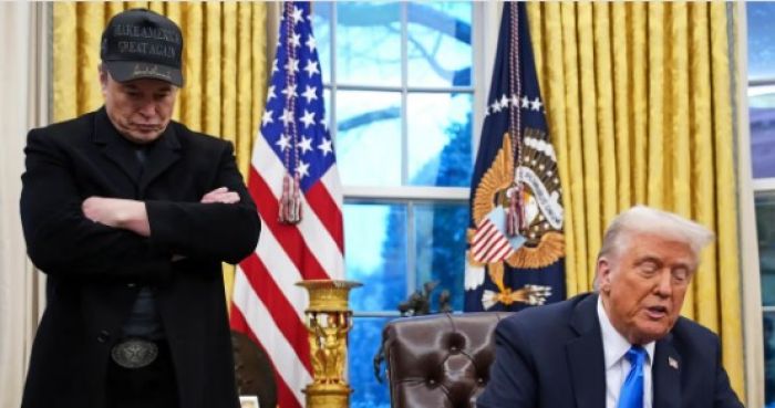 Трамп пен Маск әлеуметтік желіде сөзге келіп қалды: республикашылдар миллиардермен араздасудан қауіптенеді