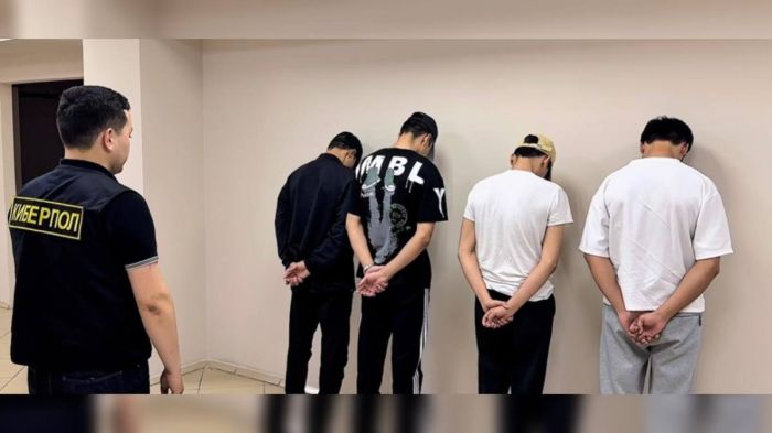 Интернет-алаяқтар азаматтарды 250 млн теңгеге алдады: куратор мен дропперлер ұсталды  