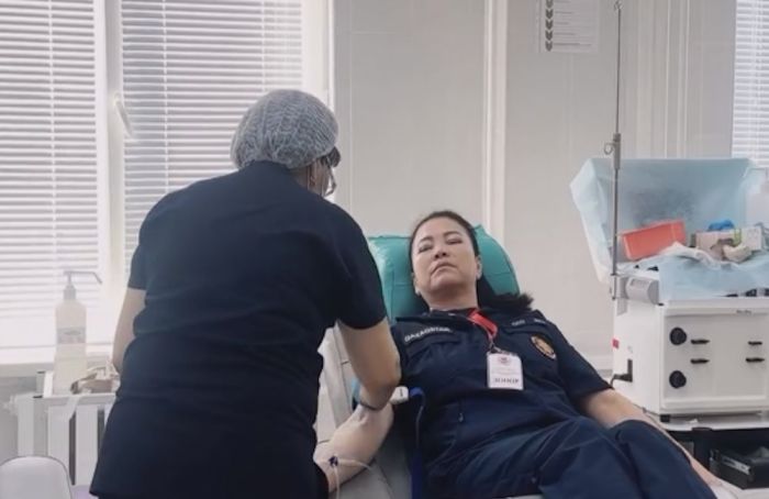 Атырауда Донор күніне орай 200-ге жуық тұрғын қан тапсырды