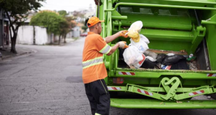 Қоқыс шығару қызметтерінің құны төмендетілді, 10 мыңнан астам тұрғынның құқығы қорғалды