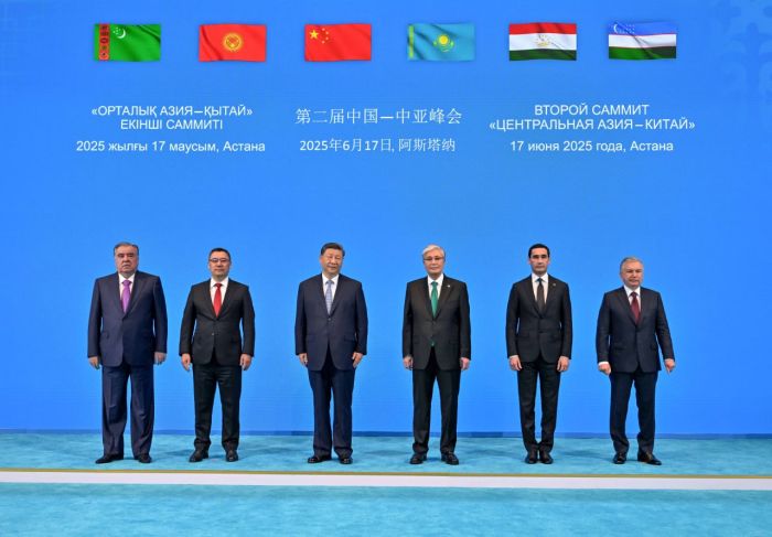Президент «Орталық Азия – Қытай» саммитіне қатысушы мемлекет басшыларын қарсы алды