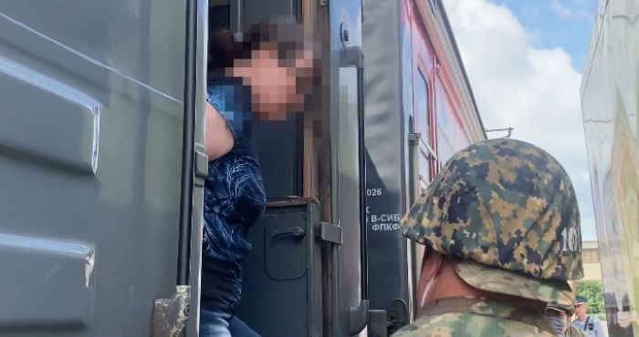 Бөтеннің мүлкін аса ірі мөлшерде ұрлаған күдікті Ресейден экстрадициялады