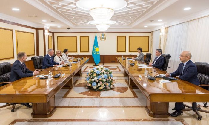 Олжас Бектенов пен Polpharma Group елімізде дәрі-дәрмек өндірісін кеңейту жобасын талқылады