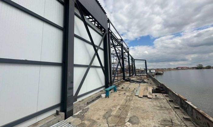 ​Құрманғазы ауданында балық өңдеу зауыты толықтай жаңғыртылып жатыр