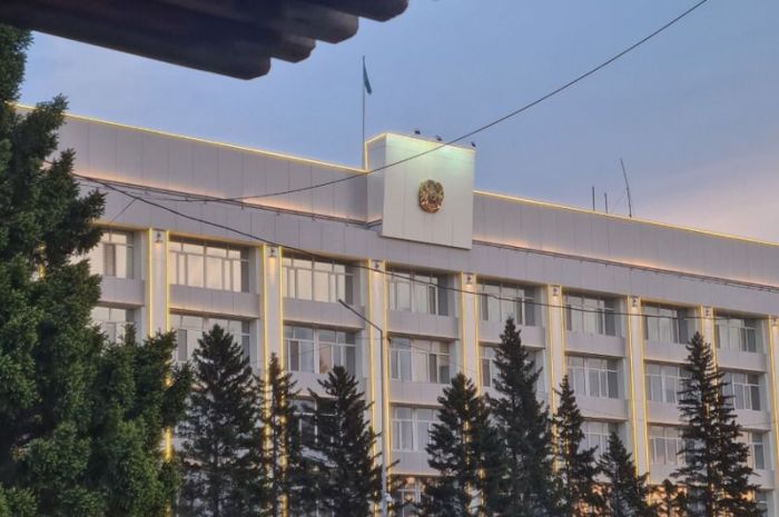 ​Абай облысының әкімдігі 400 млн теңгеге жиһаз сатып алып жатыр