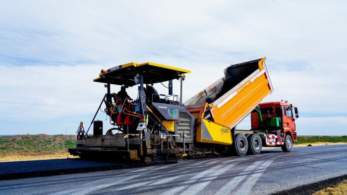 Қазақстанда асфальтбетон стандарты жаңартылды: жолға оның әсері қандай болады
